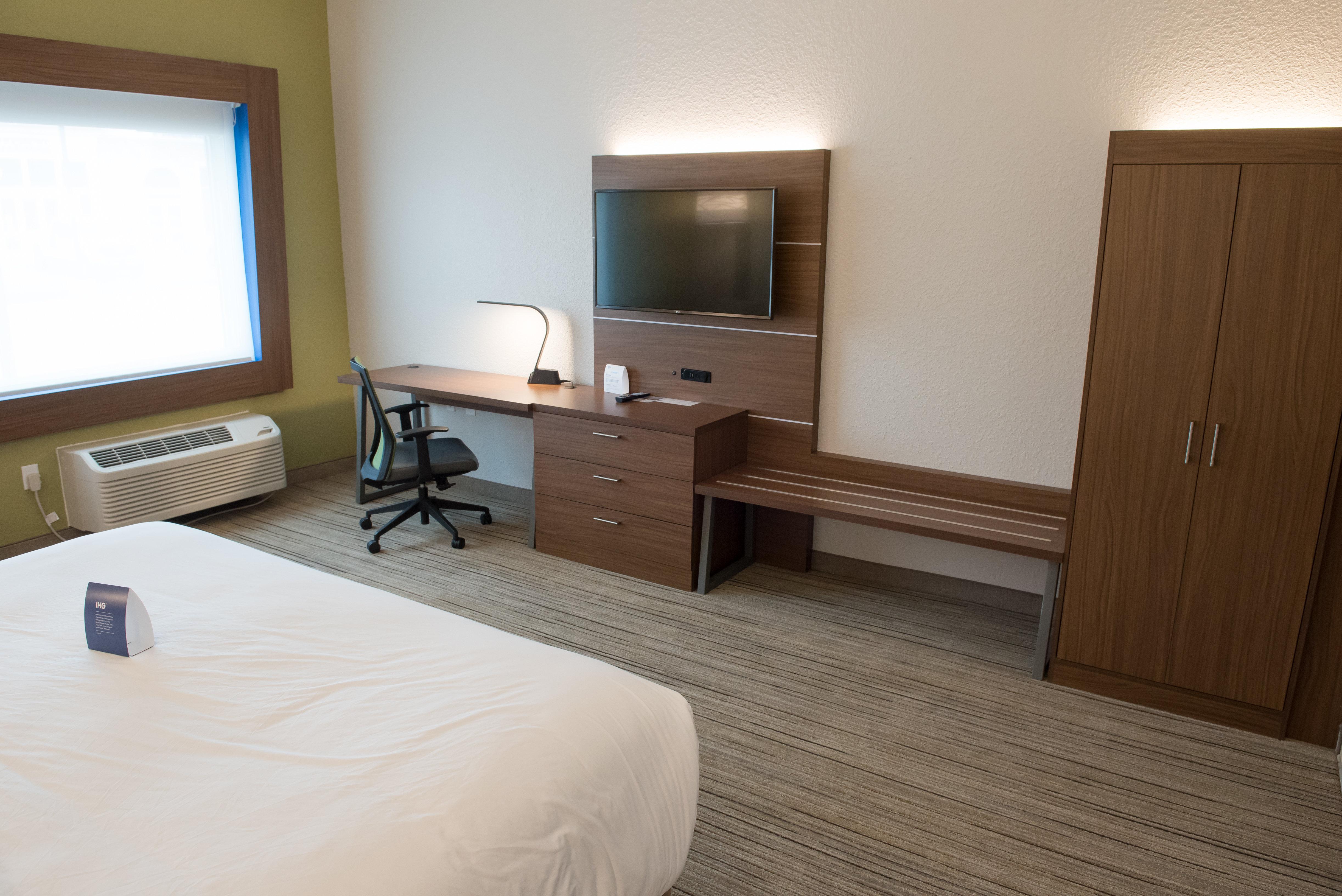 Holiday Inn Express & Suites - Dayton Southwest By Ihg Exterior photo