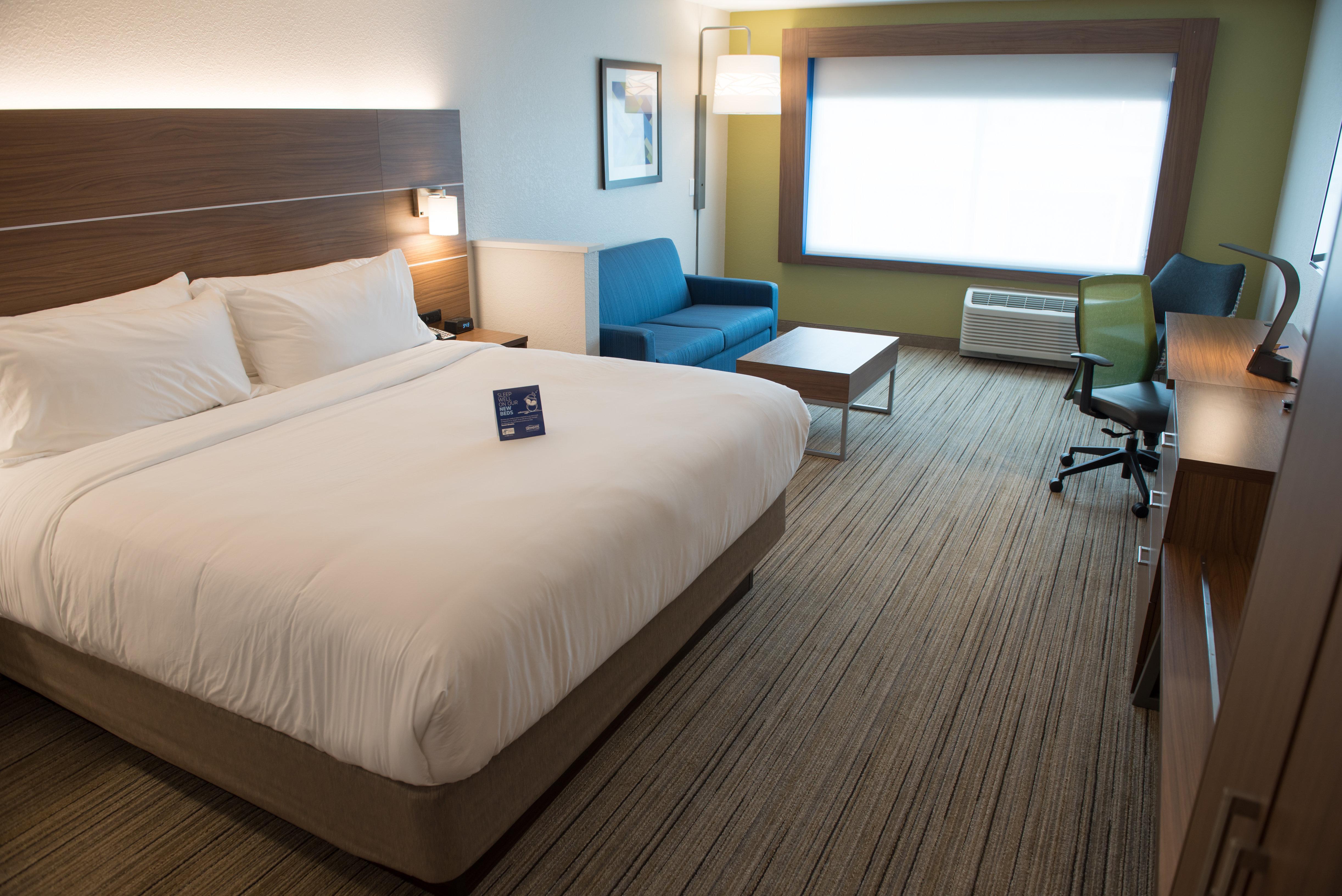 Holiday Inn Express & Suites - Dayton Southwest By Ihg Exterior photo
