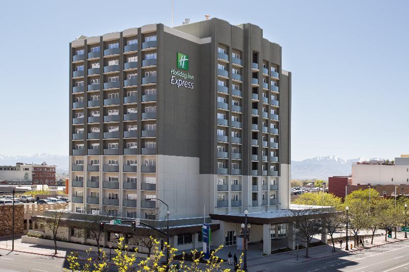 Holiday Inn Express & Suites - Dayton Southwest By Ihg Exterior photo